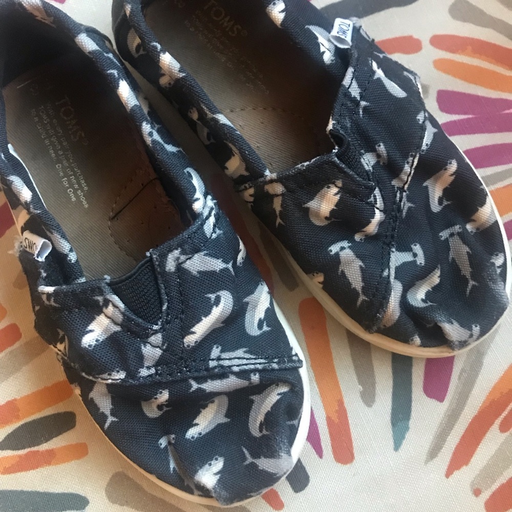 Toddler TOMS, Black with Sharks